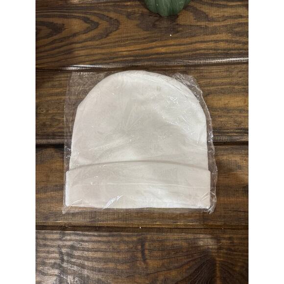 Cinnamon Roll Easter Beanie - New - Picture 2 of 2